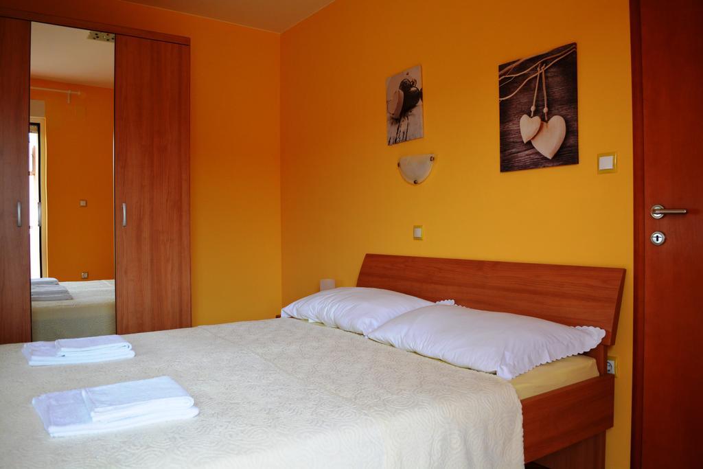 Apartments Neda Kampor Екстер'єр фото