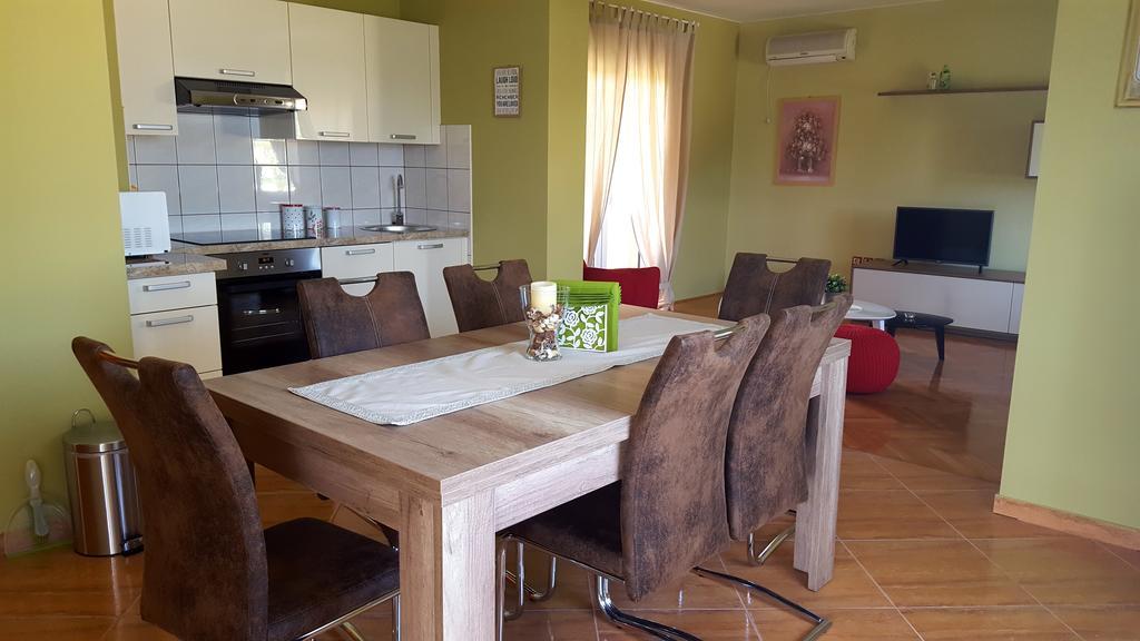 Apartments Neda Kampor Екстер'єр фото