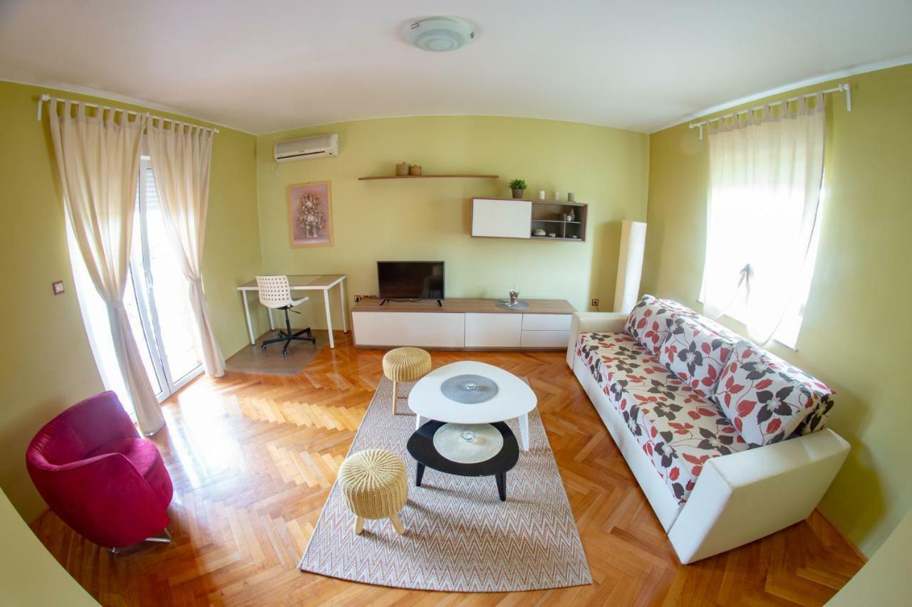Apartments Neda Kampor Екстер'єр фото