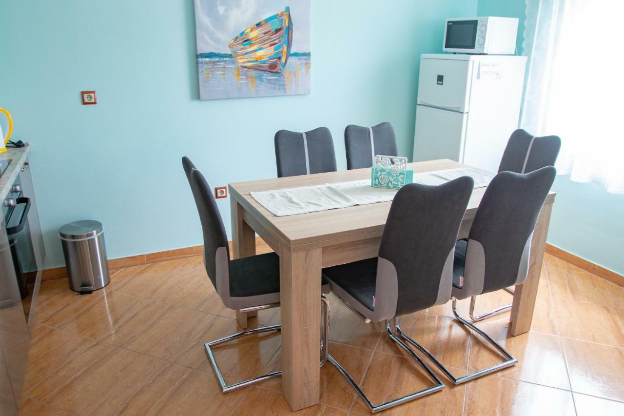 Apartments Neda Kampor Екстер'єр фото