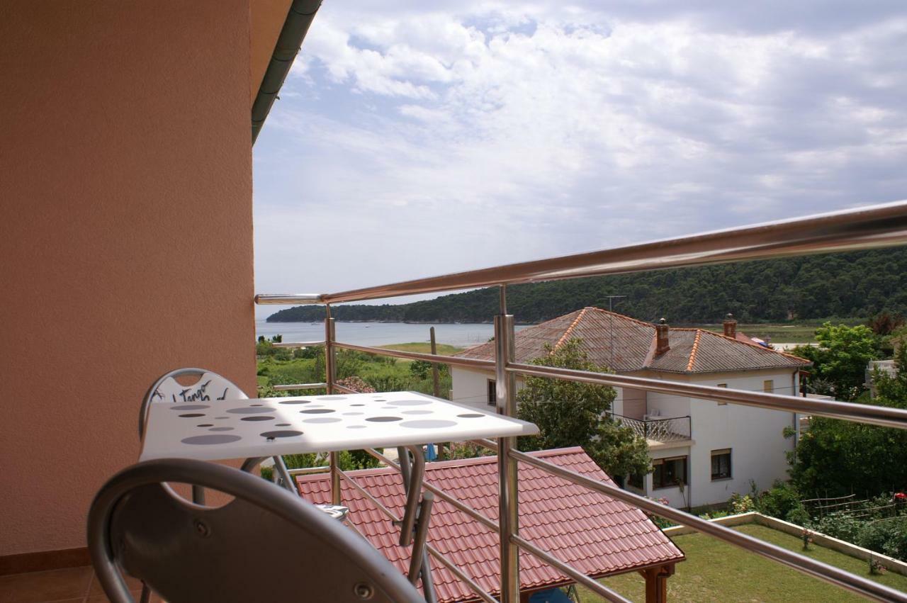 Apartments Neda Kampor Екстер'єр фото